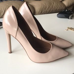 Comfy Blush Nude Pumps ( Steve Madden ) size 6.5
